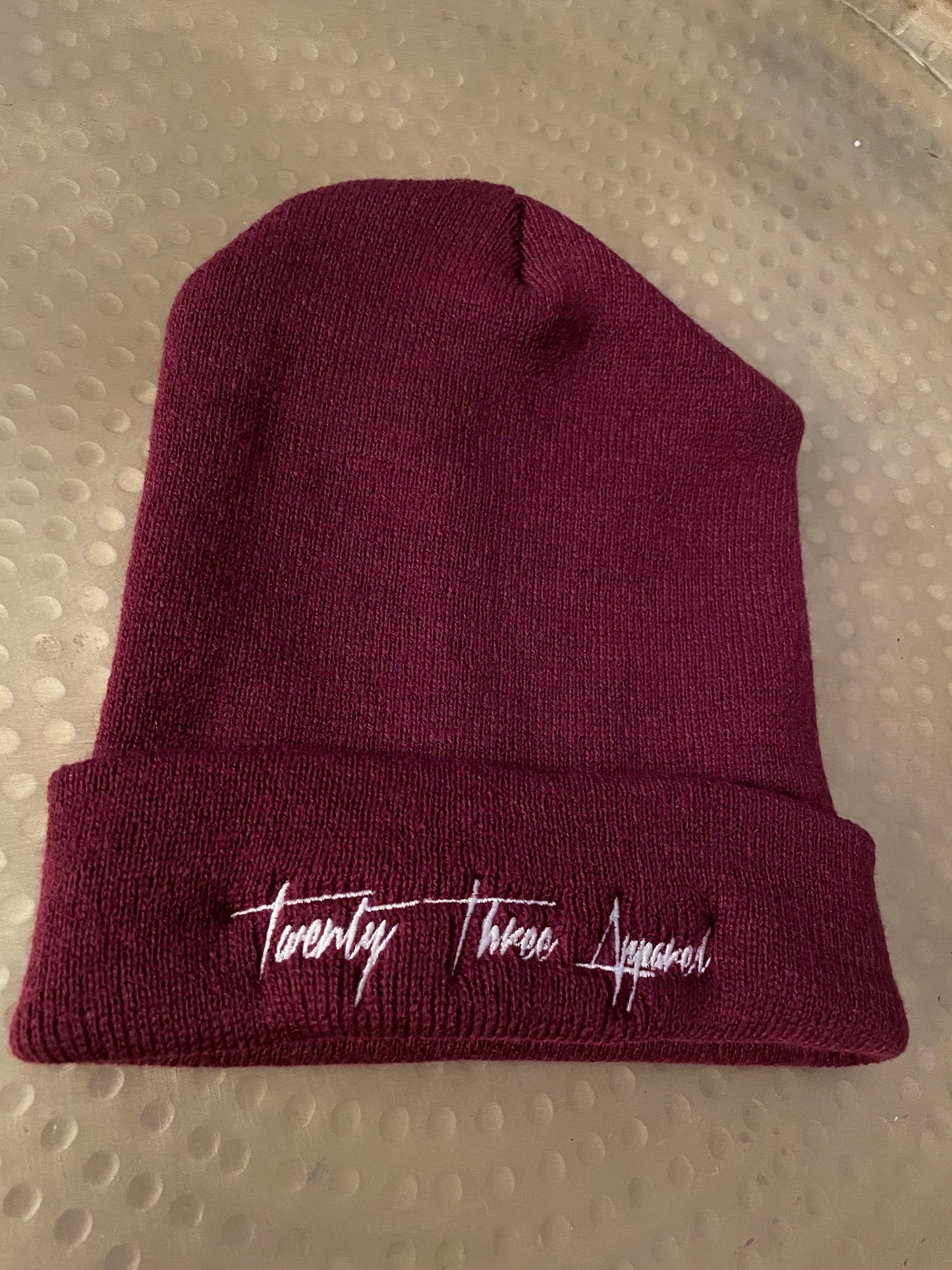 BURGUNDY | TIIIA BEANIE