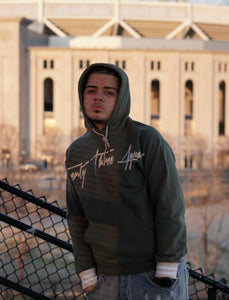 OLIVE GREEN | SIGNATURE PULLOVER