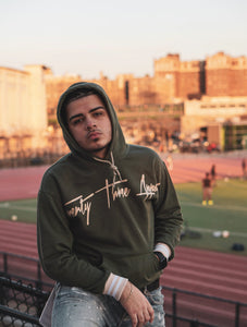 OLIVE GREEN | SIGNATURE PULLOVER